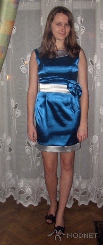 Sukienka allegro, http://www.allegro.pl; Czółenka CCC, Hypernova/Echo Olkusz