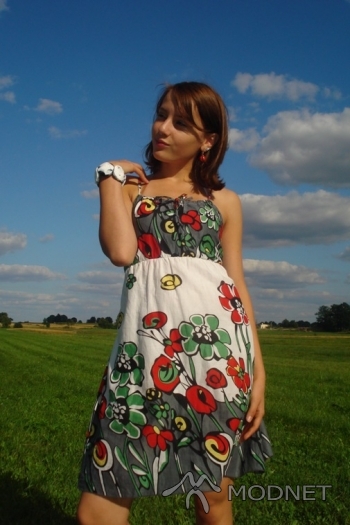 Sukienka Masha, Masha Garwolin; Bransoleta Nefryt, http://www.nefryt-sklep.pl/